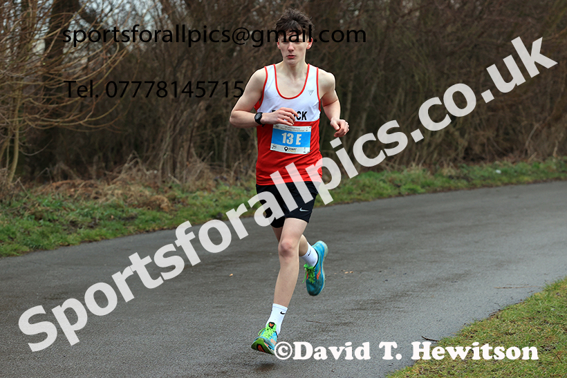 Senior Men and Over-35s to 49s Mens 2025 NECAA Royal Signals Road Relays Champs.,  Hetton Lyons Country Park, Hetton le Hole, County Durham. Photo: David T. Hewitson/Sports for All Pics